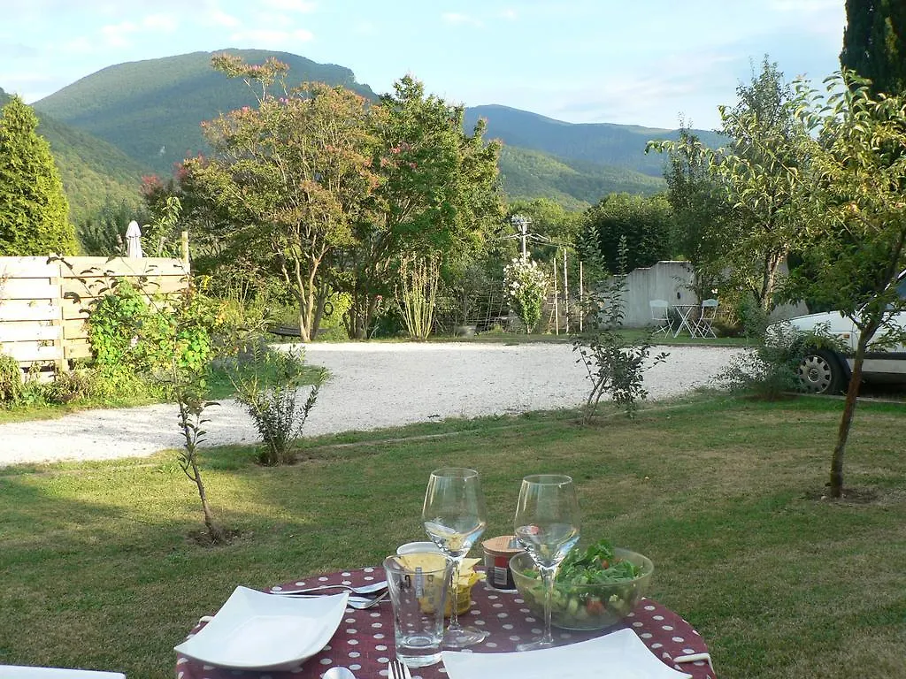 Le Toit Rouge B&B Heches